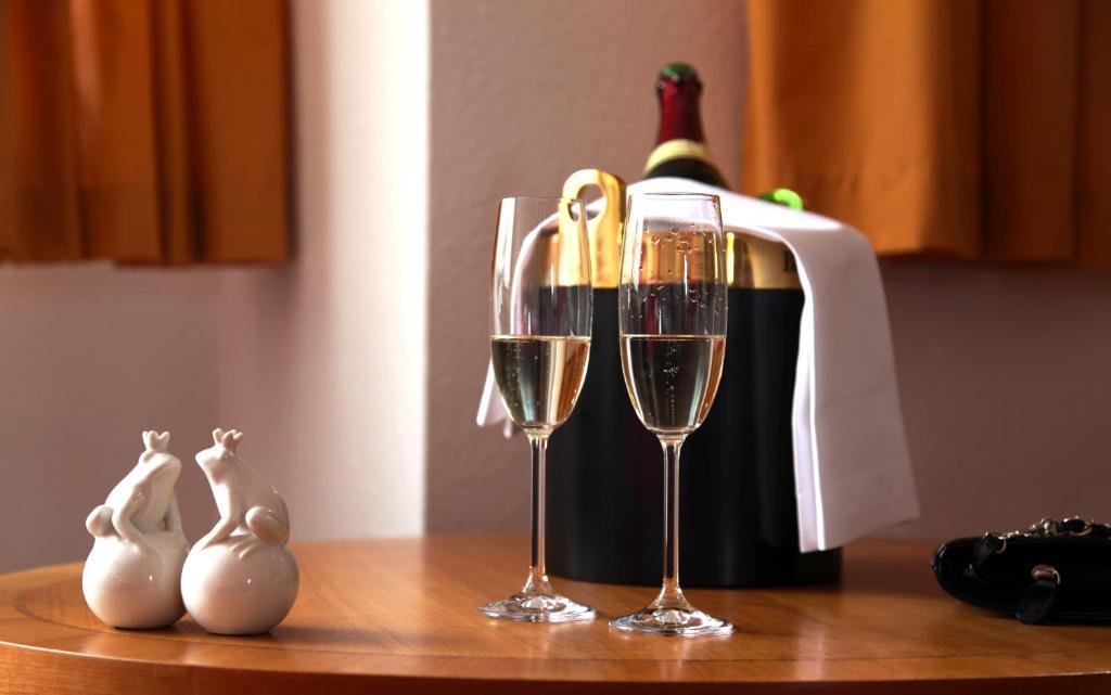 Hotel Antares Halberstadt Quarto foto